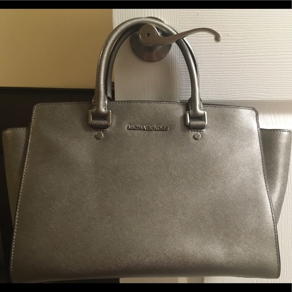 Michael Kors silver metallic Selma purse